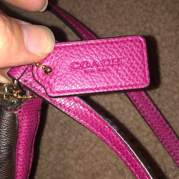 Tommy Hilfiger purse & Coach Satchel - Picture 4 of 8